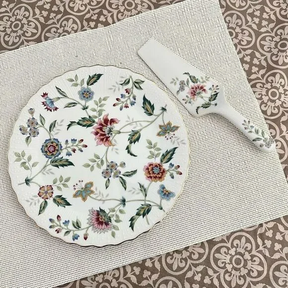 Andrea by Sadek Floral Scalloped Edge Buckingham Cake Plate with Server Spatula - Picture 1 of 8